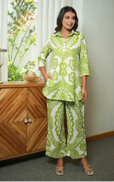 Fresh Green Paisley Collar Women Coord Set With Pocket